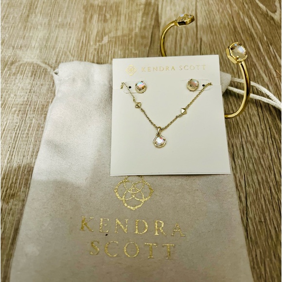 Kendra Scott Nola Gold Pendant Necklace, Earrings, & Bracelet in Dichroic Glass - Picture 2 of 10